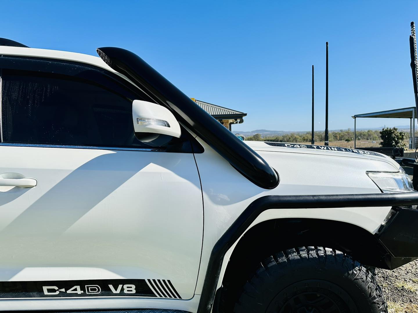 Toyota Landcruiser 200 Series 5" Short Entry Snorkel (2.0)