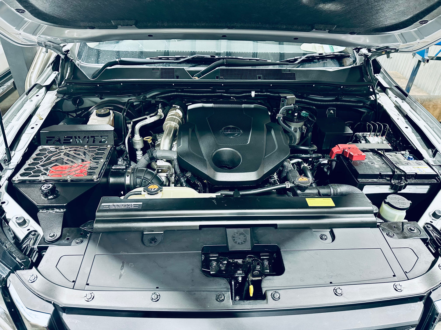 Nissan Navara (D23) NP300 - Short Entry Snorkel & Clear Top Airbox Package