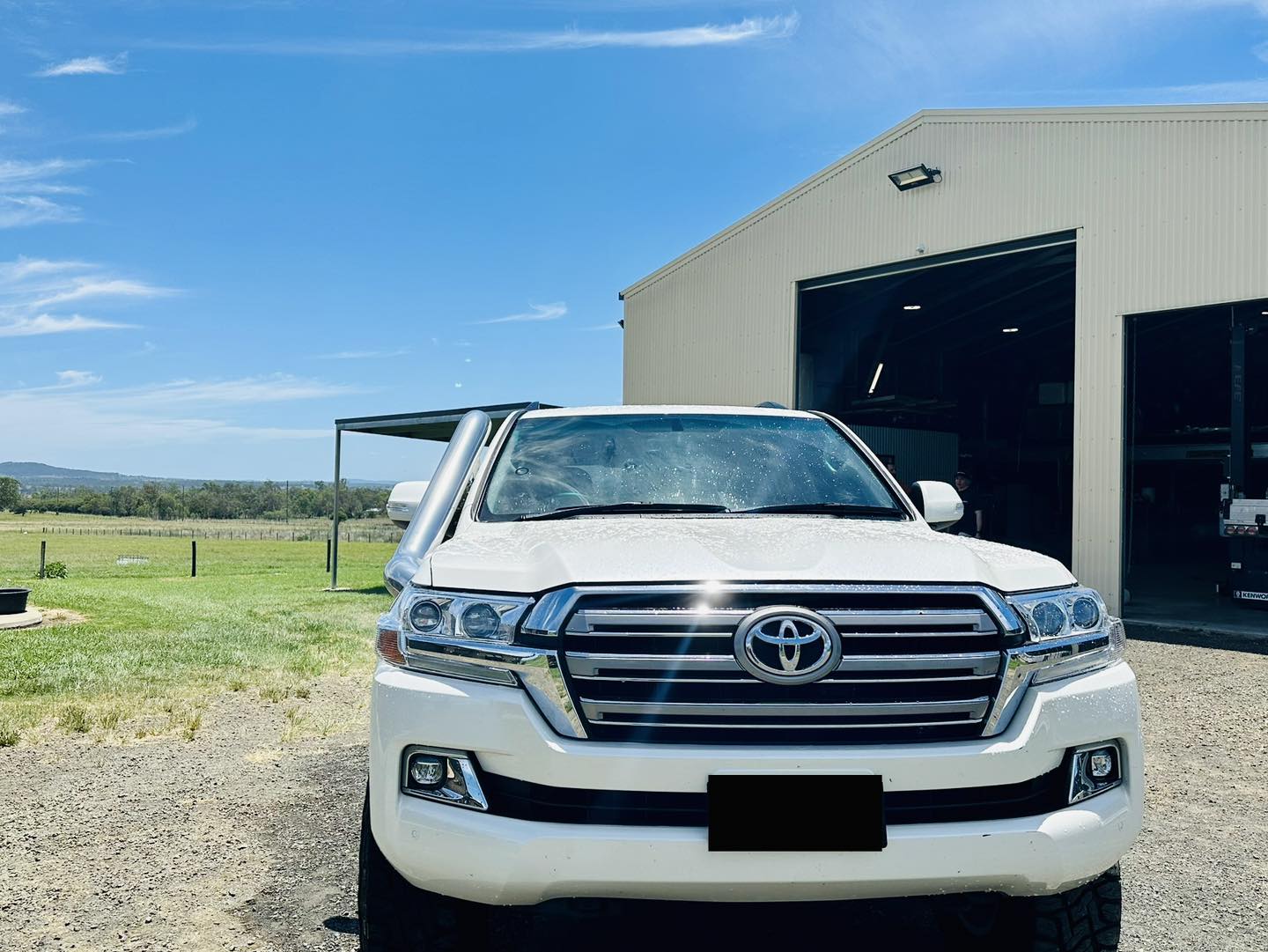 Toyota Landcruiser 200 Series 5" Mid Entry Snorkel