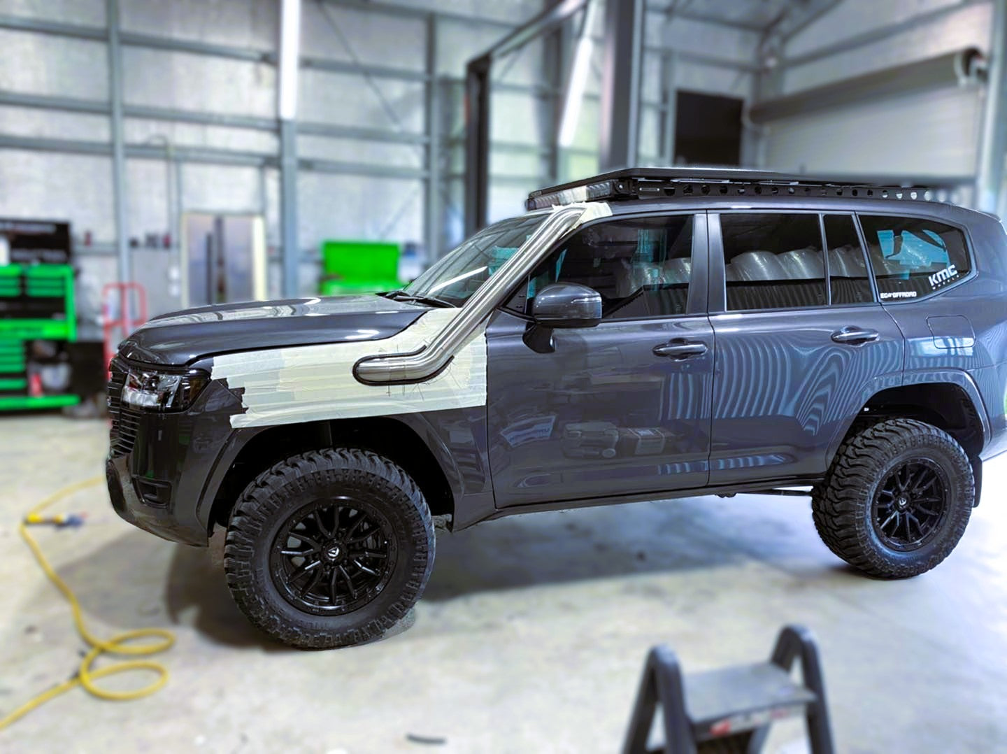 Toyota Landcruiser 300 Series 4" Mid Entry Snorkel
