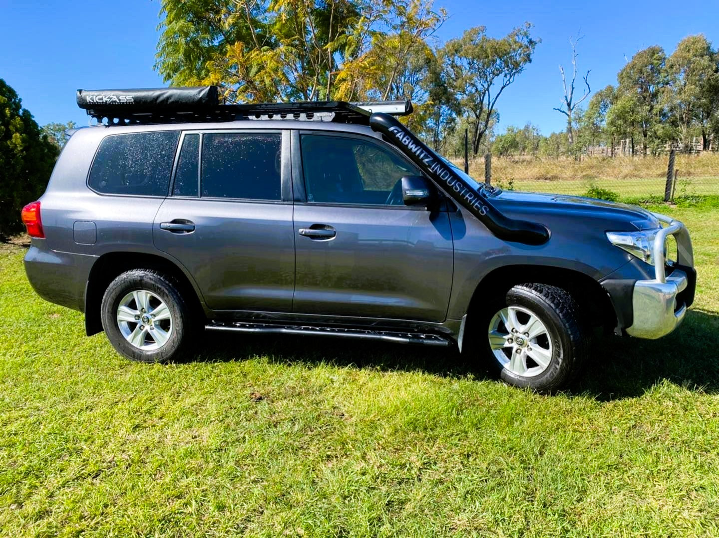 Toyota Landcruiser 200 Series 5" Mid Entry Snorkel