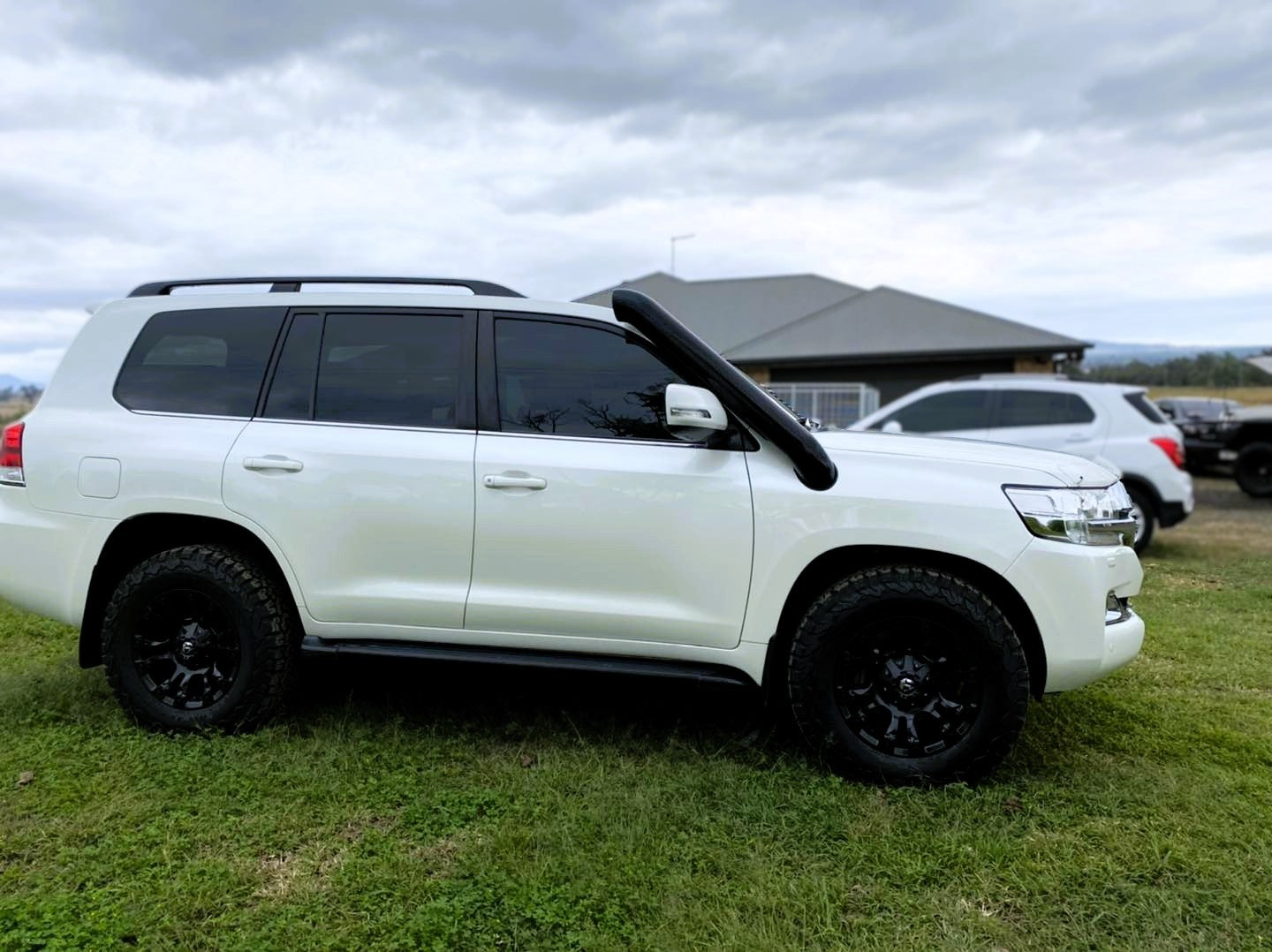 Toyota Landcruiser 200 Series Original 5" Short Entry Snorkel