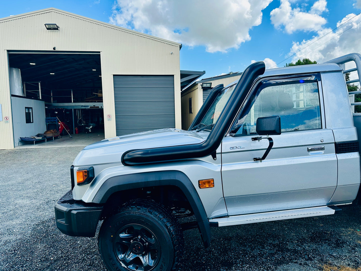 Toyota Landcruiser (2024 - current) - VDJ 70 Series - DUAL 5" Snorkels - Basic Weld Powder Coated