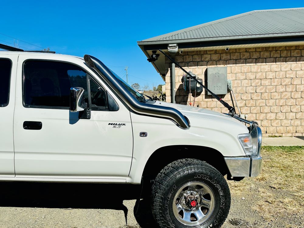 Toyota Hilux N60 3RZ 2.7 4 Cyl (1997-2004) PETROL D/Side 4" Snorkel