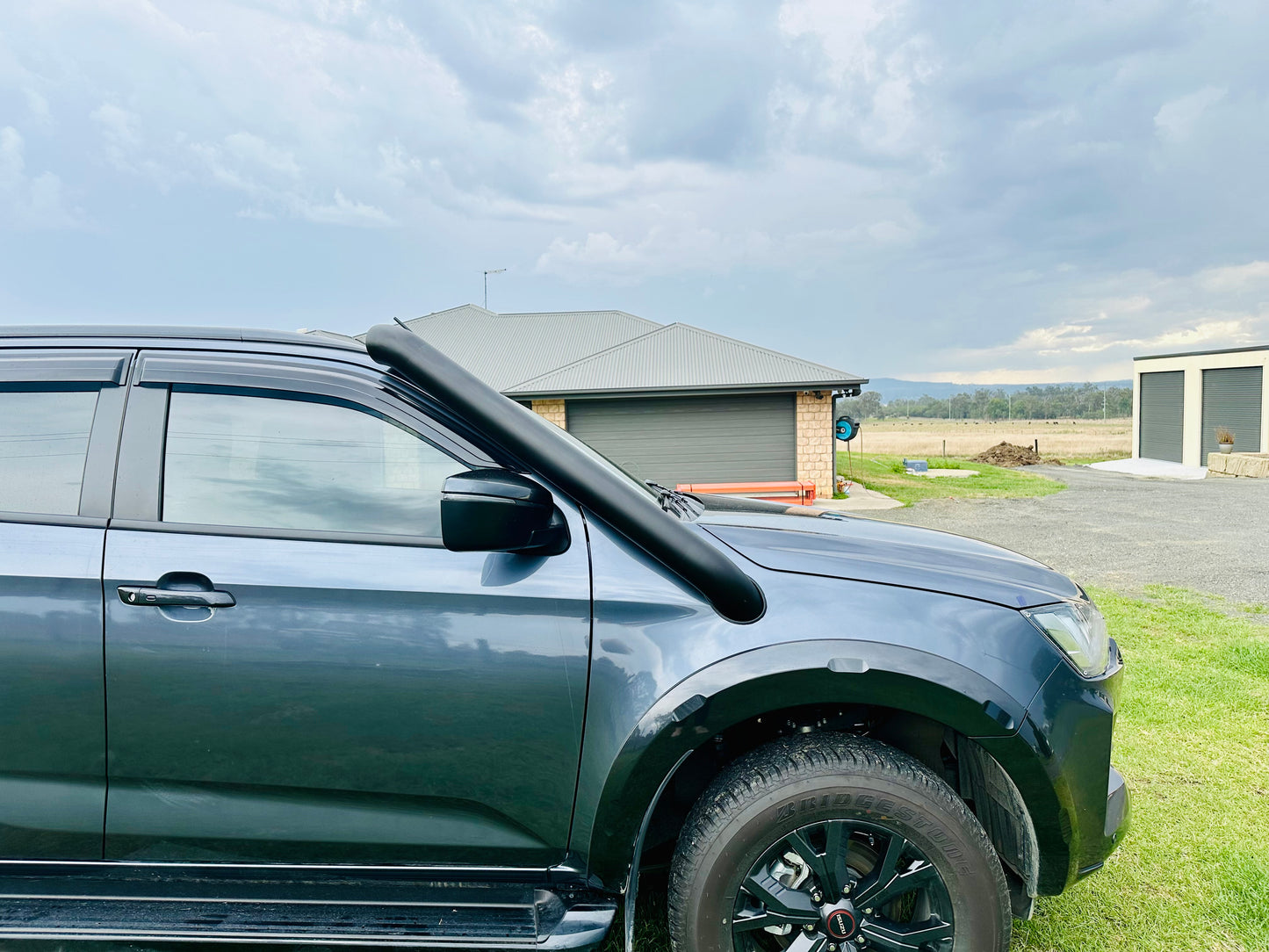 Isuzu Dmax/Mux (2021-current) - Short Entry Snorkel & Clear Top Airbox Package