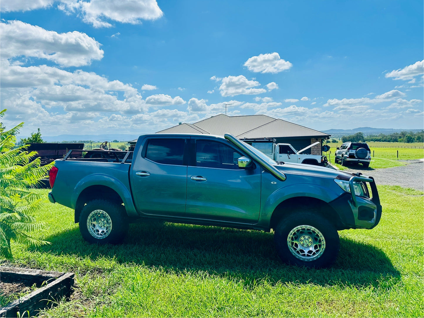 Nissan Navara (D23) NP300 - 4" Short Entry Snorkel