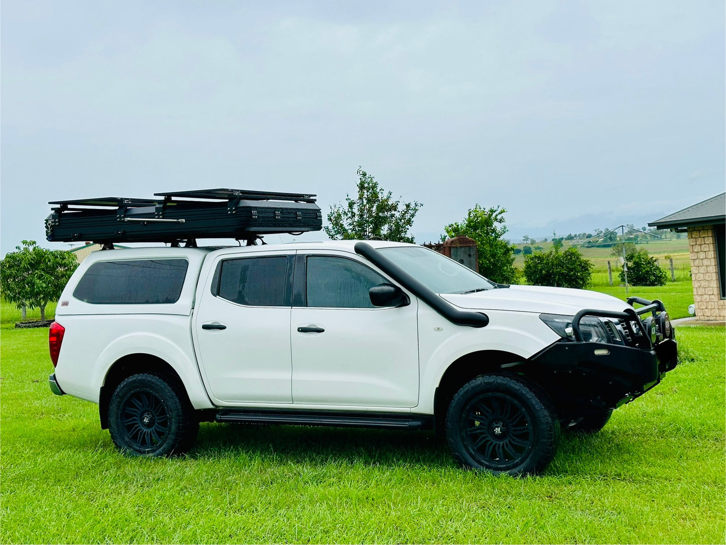 Nissan Navara (D23) NP300 - Mid Entry *Revised* Snorkel & Clear Top Airbox Package