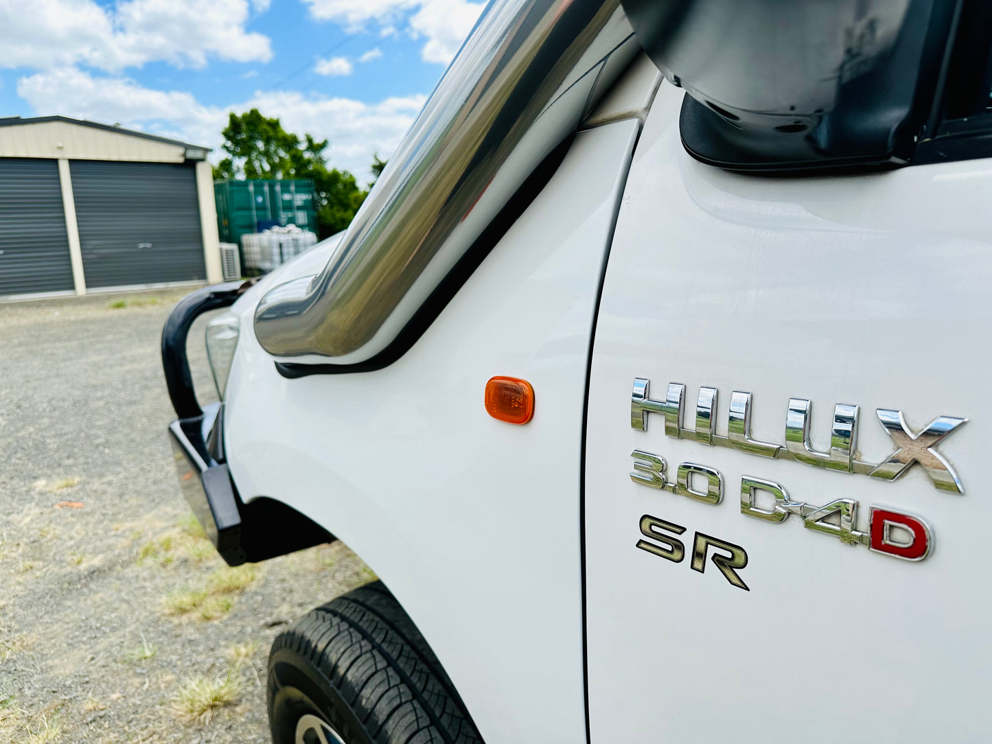 Toyota Hilux N70 - (2005 - 2014) - Recessed Mid Entry DUAL Snorkels - Seamless Powder Coated
