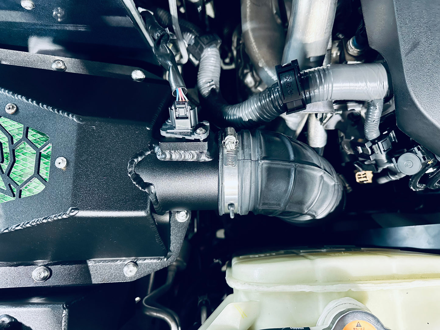 Nissan Navara NP300 (D23) - Panel Airbox - To suit Fabwitz Mid Entry Snorkel