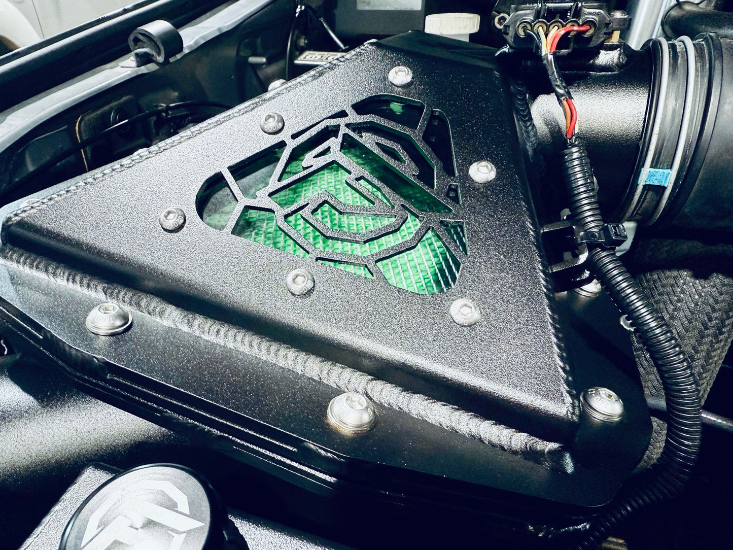 Mitsubishi Pajero - Clear Top (Panel) Airbox