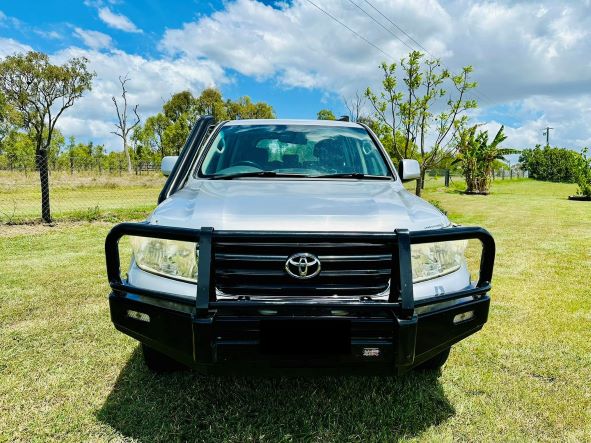 Toyota Landcruiser 200 Series 5" Short Entry Snorkel (2.0)