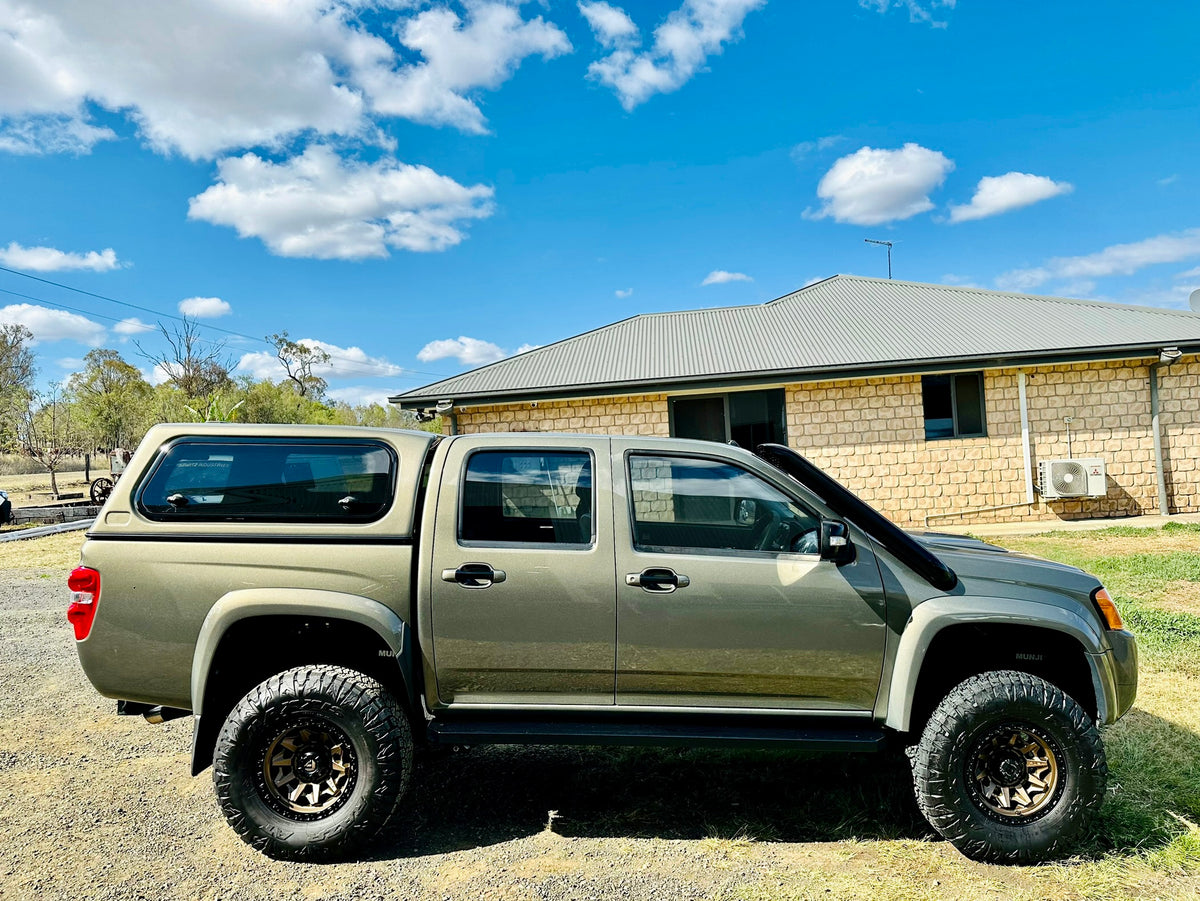 Isuzu Dmax (2008 - 2011) - Short Entry Snorkel - Seamless Powder Coated