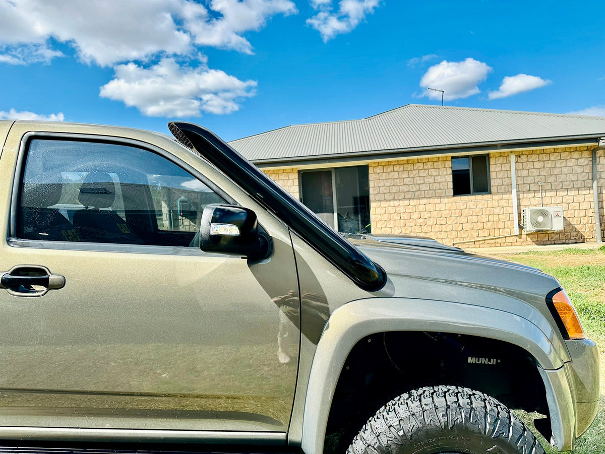 Isuzu Dmax (2008 - 2011) - Short Entry Snorkel - Seamless Powder Coated