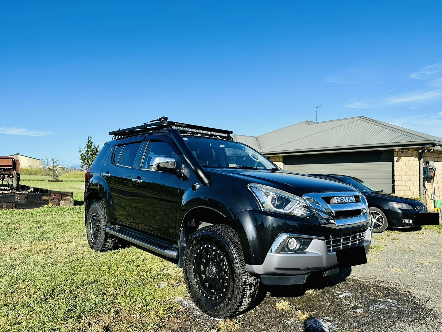 Isuzu Dmax/Mux (2012-2020) 4" Short Entry Snorkel
