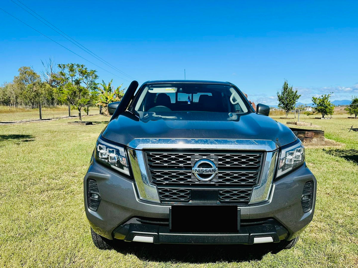 Nissan Navara (D23) NP300 - Short Entry Snorkel - Seamless Powder Coated