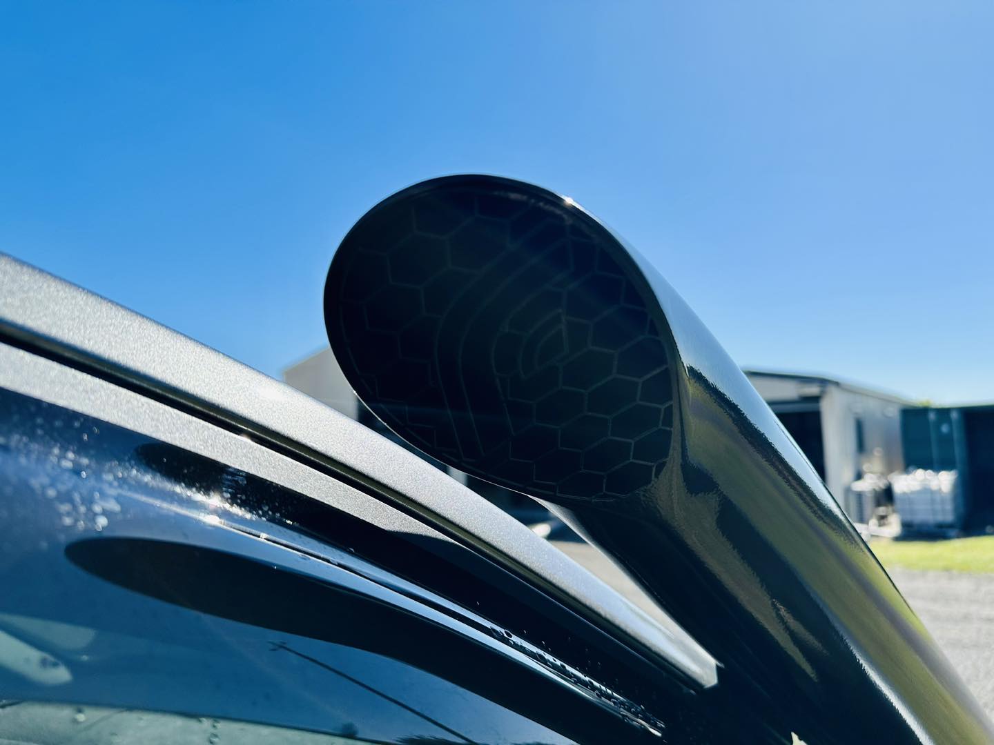 Nissan Navara (D23) NP300 - Short Entry Snorkel - Seamless Powder Coated
