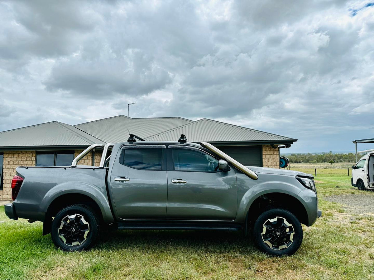 Nissan Navara (D23) NP300 - Short Entry Snorkel - Seamless Polished