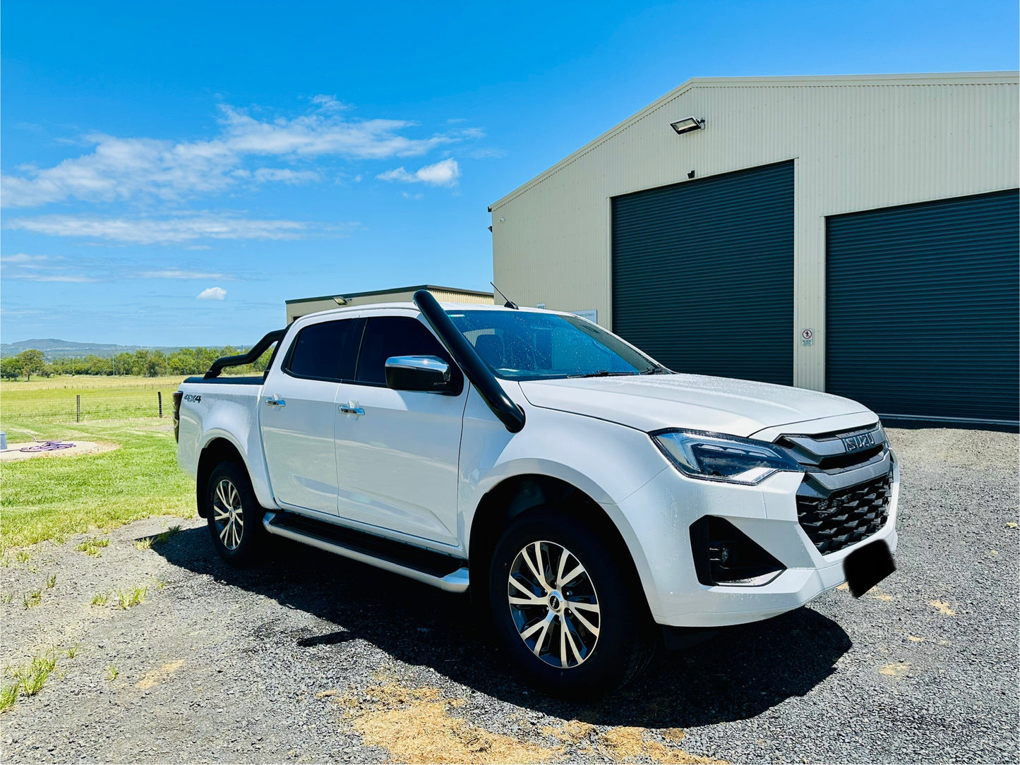 Isuzu Dmax/Mux (2021-Present) 4" Short Entry Snorkel