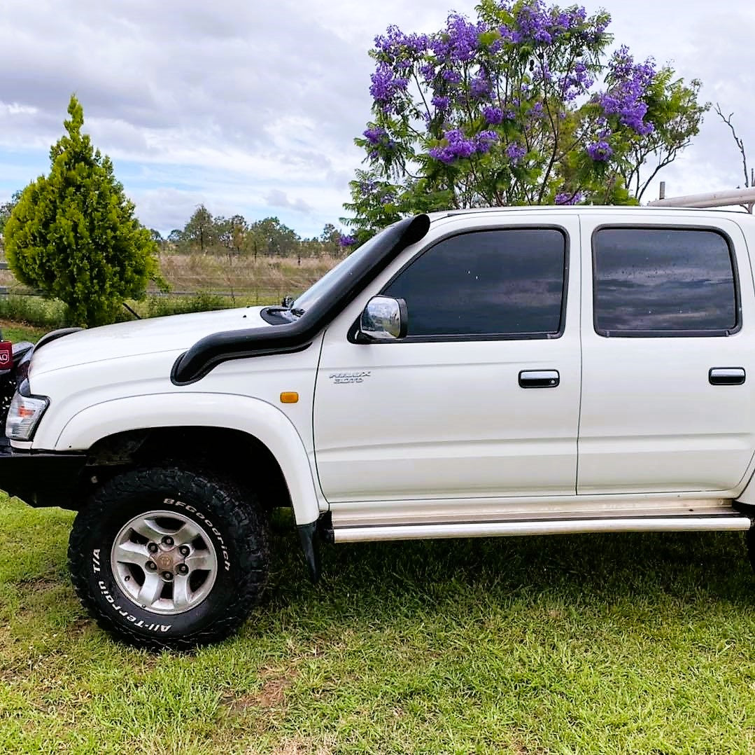 Toyota Hilux N60 - LN167/KZN165 - (1997 - 2004) - DIESEL P/Side Snorkel - Seamless Powder Coated