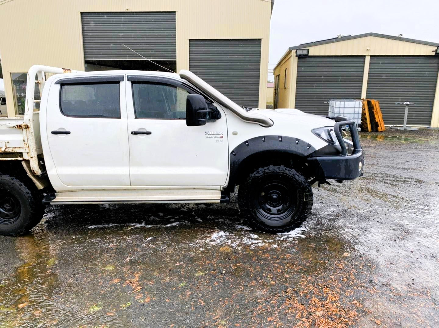 Toyota Hilux N70 - (2005 - 2014) - Mid Entry DUAL Snorkels - Basic Weld Polished