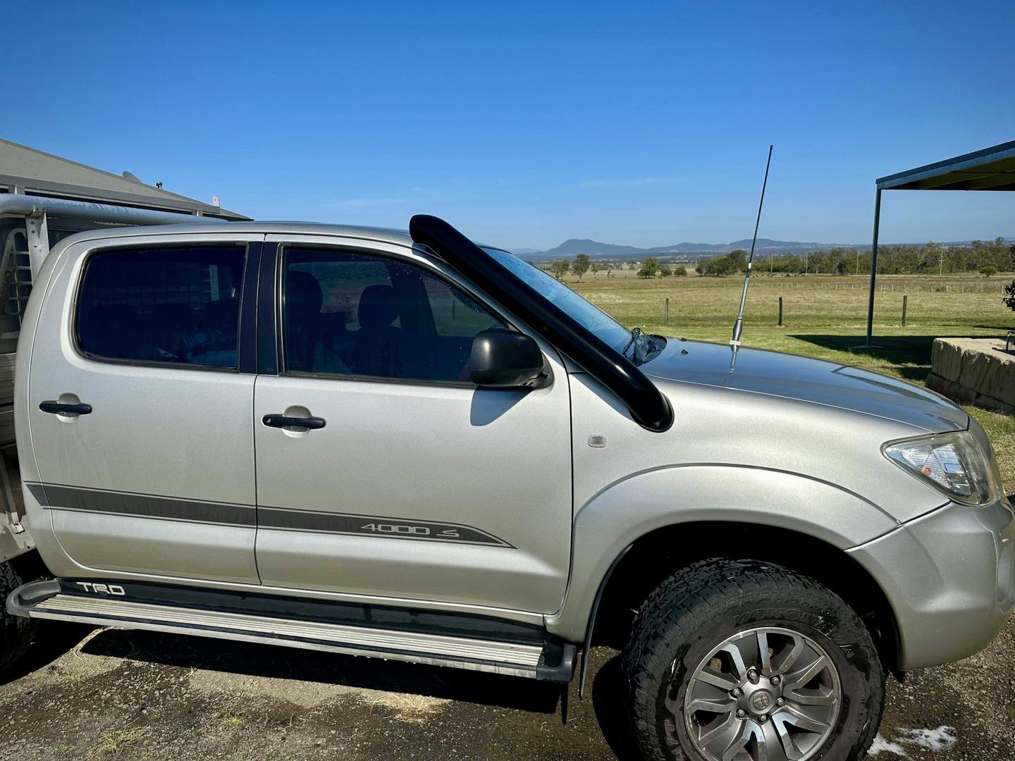 Toyota Hilux N70 - (2005 - 2014) - Short Entry Snorkel & Clear Top Airbox Package