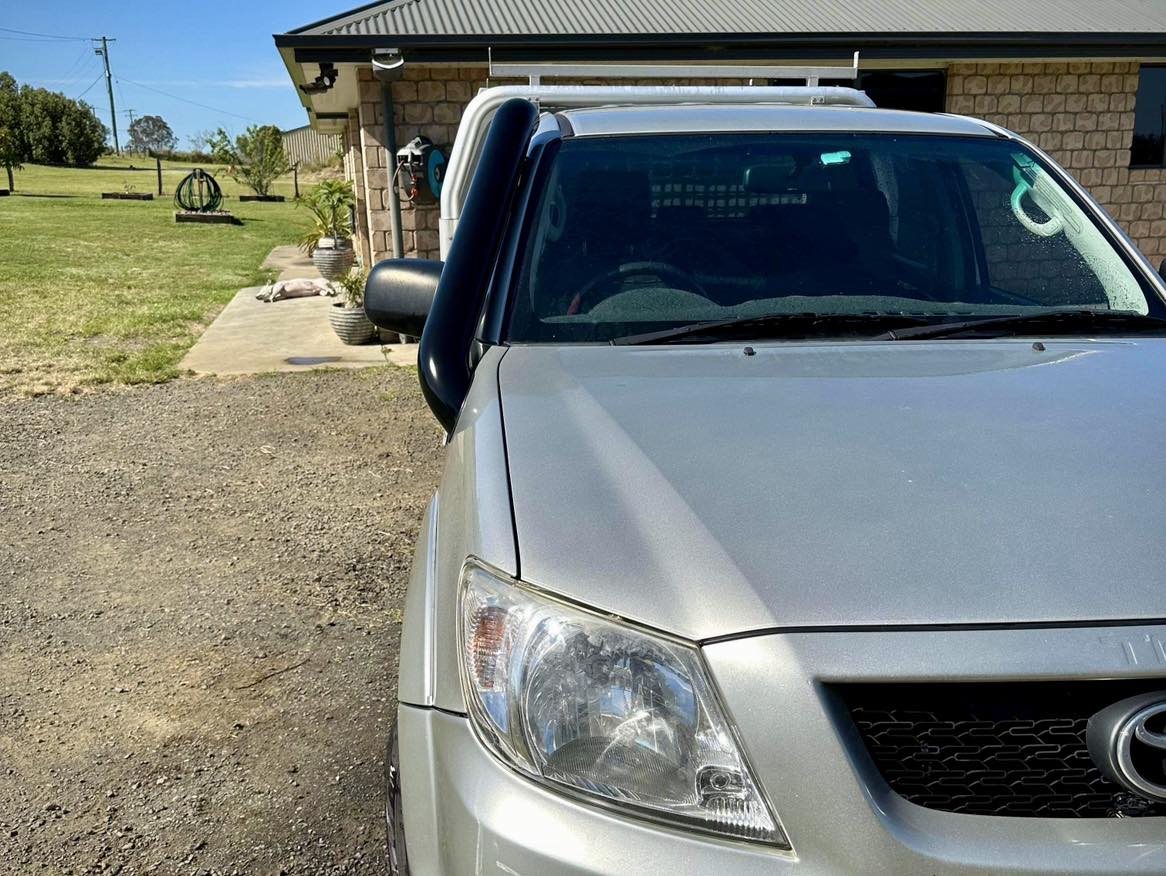 Toyota Hilux N70 - (2005 - 2014) - Short Entry Snorkel - Seamless Powder Coated