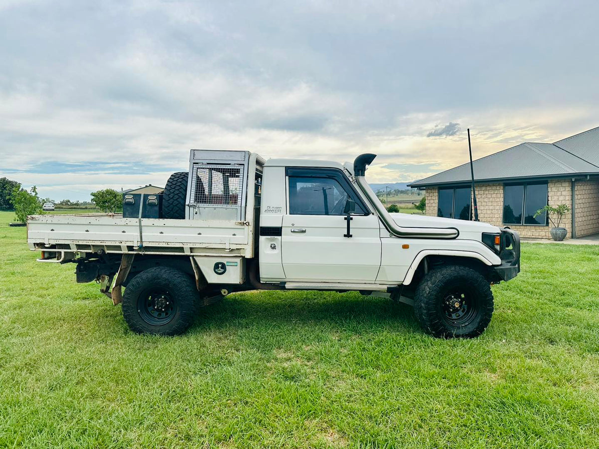 Toyota Landcruiser HDJ - 79 Series - 4" Snorkel with Ram Head- Seamless Powder Coated