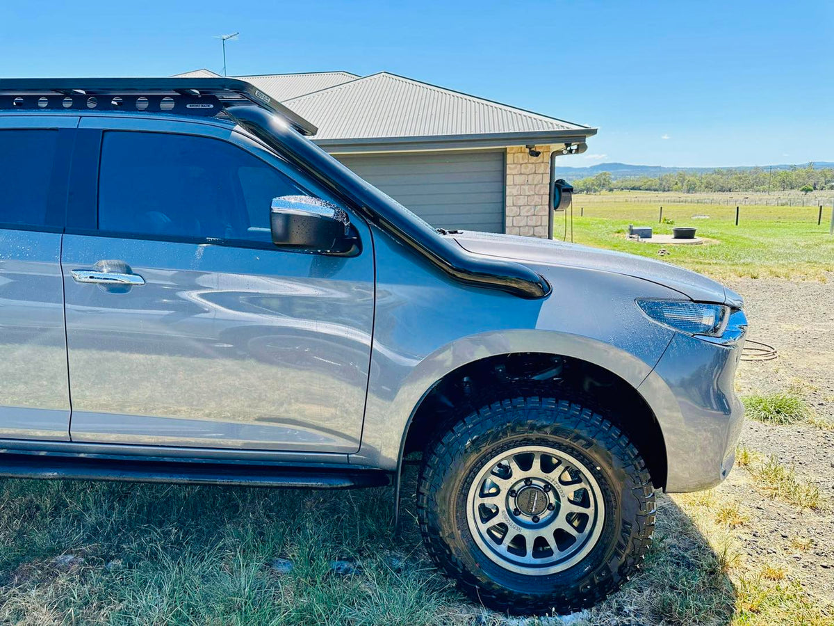 Mazda BT50 (2021 - Present) - Recessed - Mid Entry Snorkel - Seamless Powder Coated