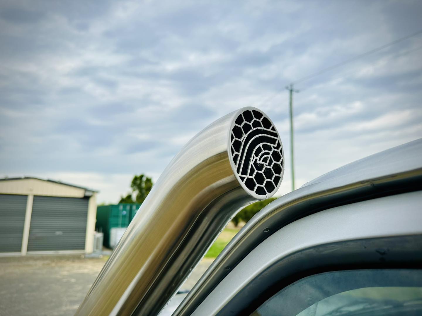 Nissan Patrol GU TB45 & TB48 - Petrol - Cover Up/Rounded Guard Entry Snorkel - Seamless Polished