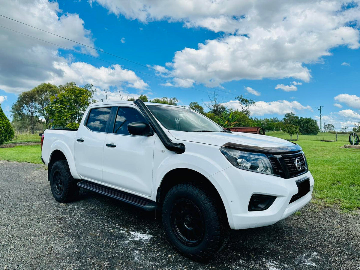 Nissan Navara (D23) NP300 - Mid Entry Snorkel - Seamless Powder Coated