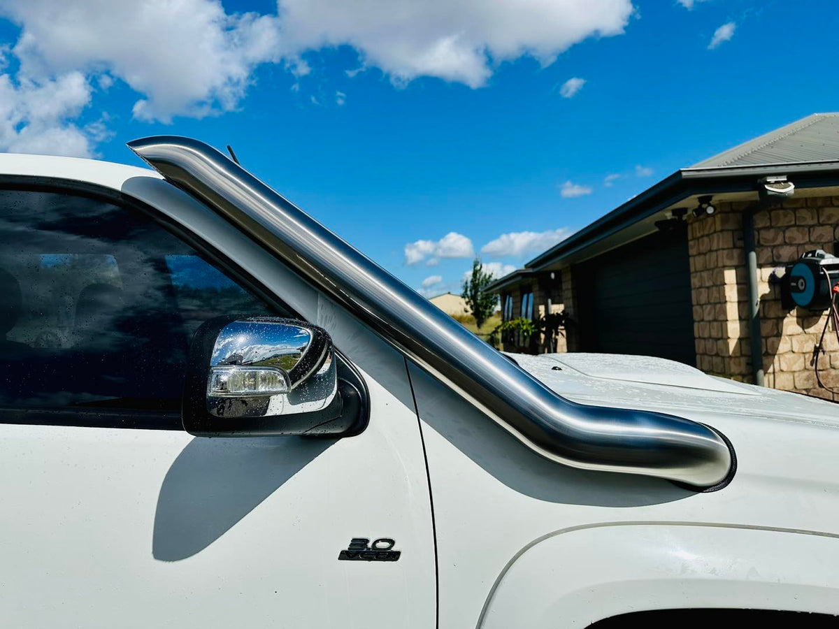 Isuzu Dmax (2008 - 2011) - Mid Entry Snorkel - Seamless Polished