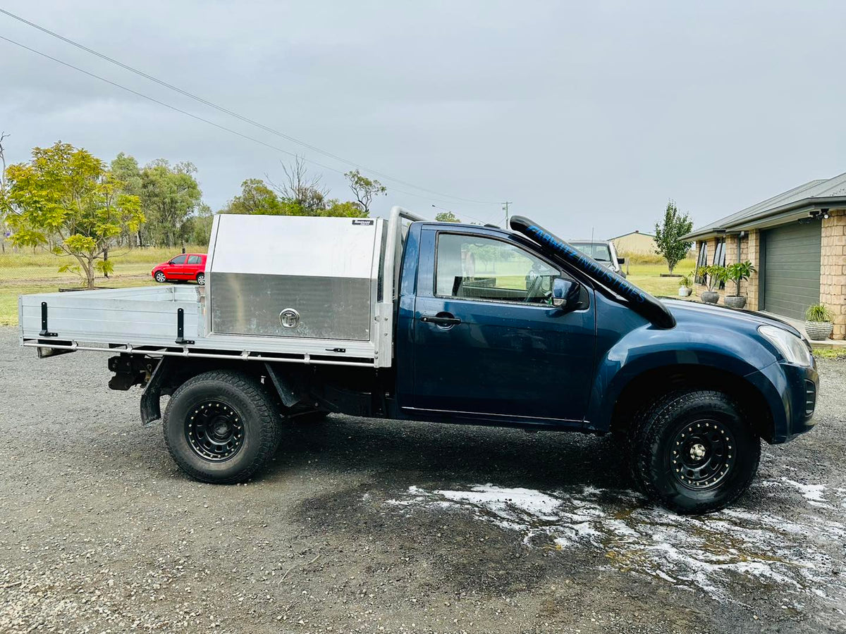 Isuzu Dmax (2012 - 2020) - Short Entry Snorkel - Seamless Powder Coated