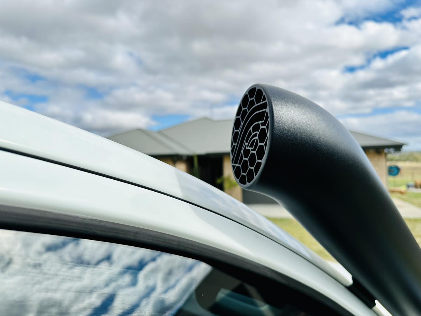 Mitsubishi Triton MQ / Pajero Sport (2015-2018) 4" Standard Entry Snorkel
