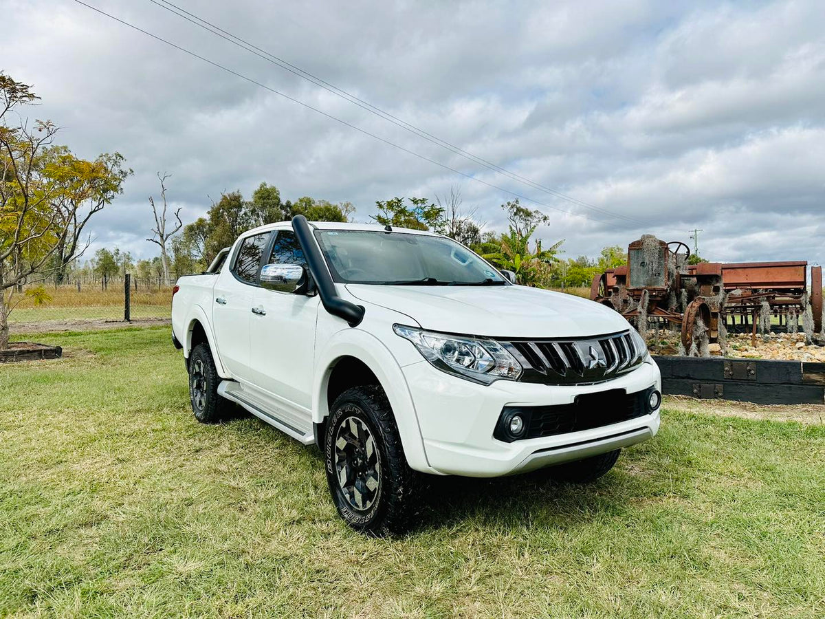 Mitsubishi Triton MQ - Standard Entry Snorkel - Seamless Powder Coated