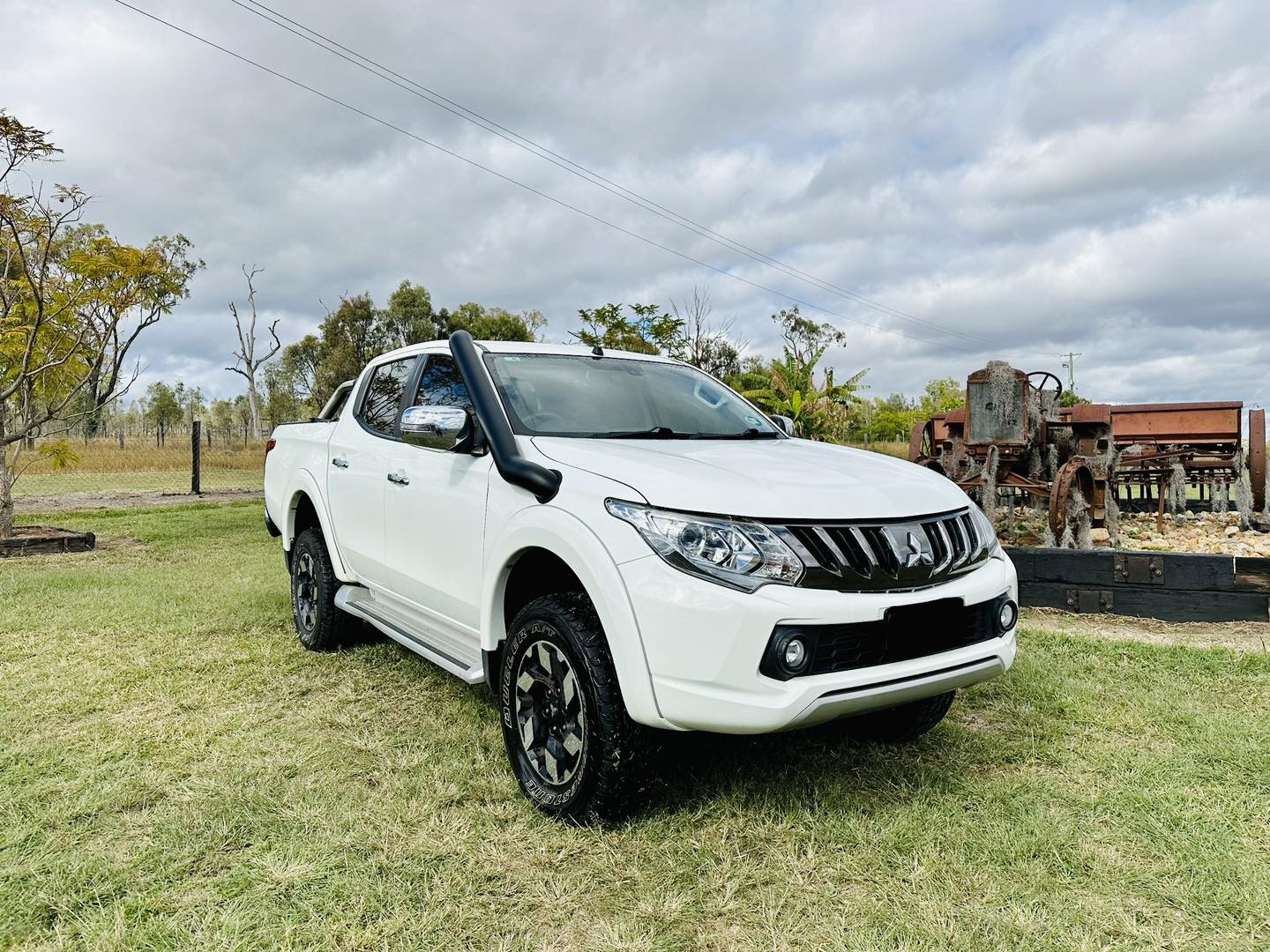 Mitsubishi Triton MQ / Pajero Sport (2015-2018) 4" Standard Entry Snorkel