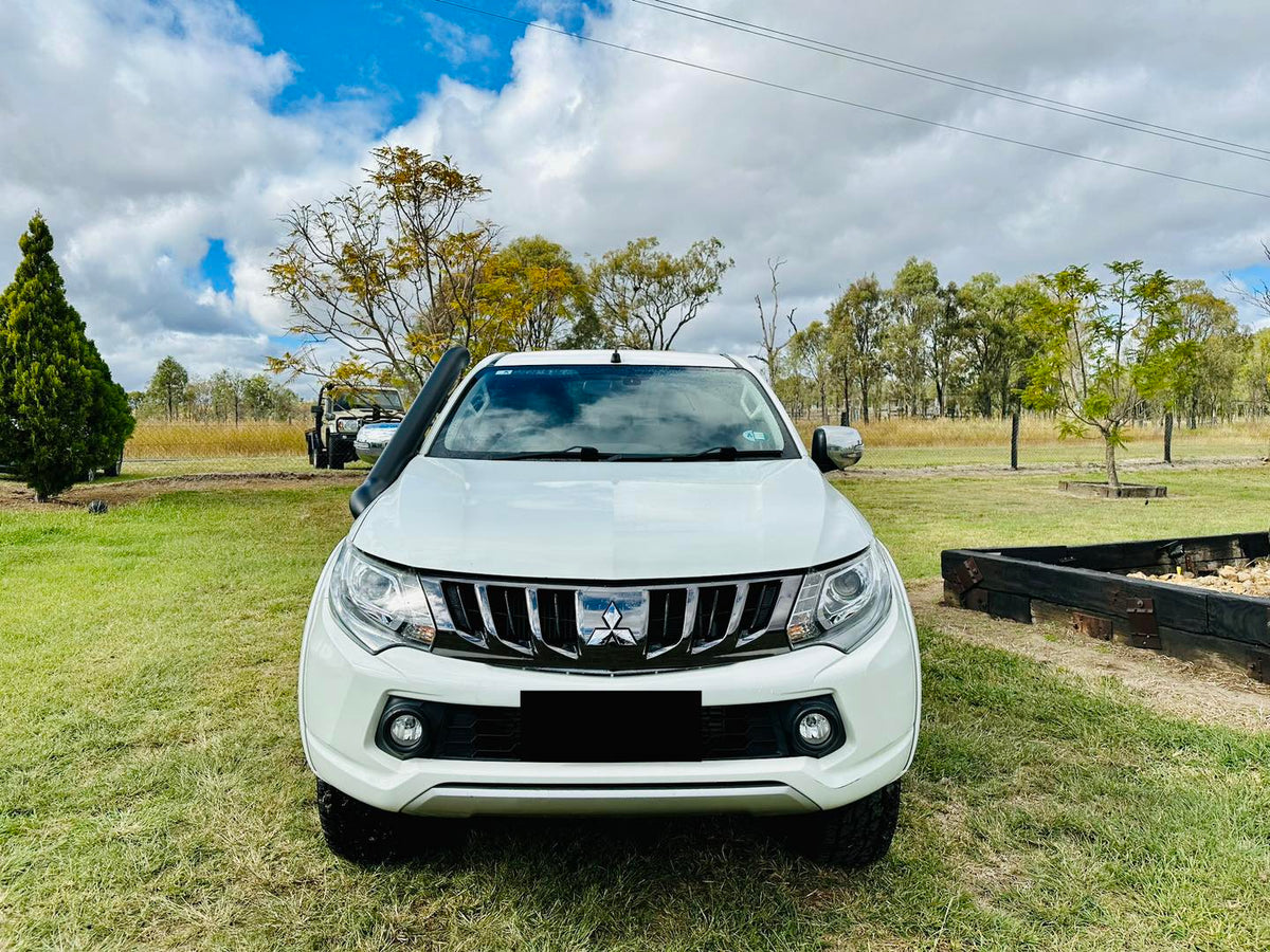 Mitsubishi Triton MQ - Standard Entry Snorkel - Seamless Powder Coated