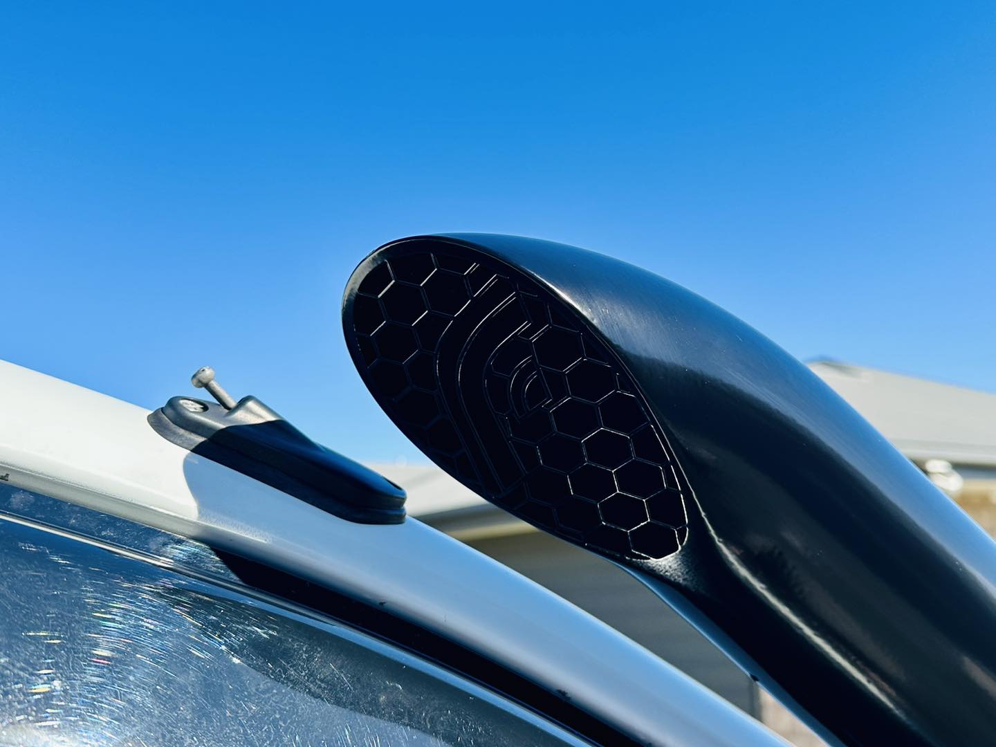 Mitsubishi Triton MN/ML - Mid Entry Snorkel - Seamless Powder Coated
