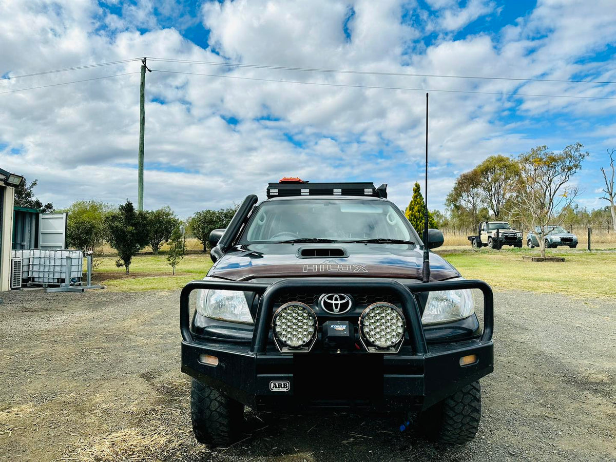 Toyota Hilux N70 - (2005 - 2014) - Mid Entry Snorkel - Seamless Powder Coated