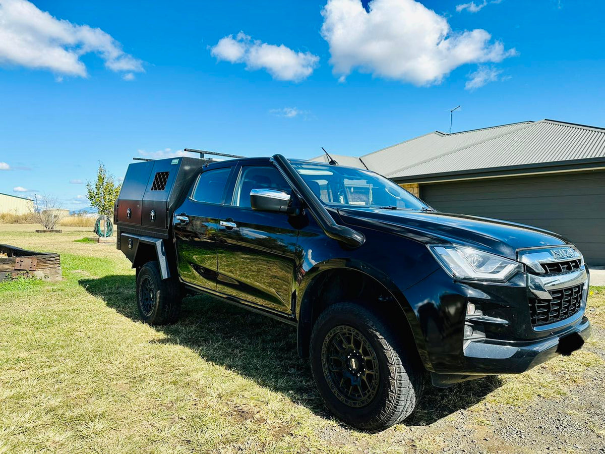 Isuzu Dmax (2021 - Present) - Mid Entry Snorkel - Seamless Powder Coated