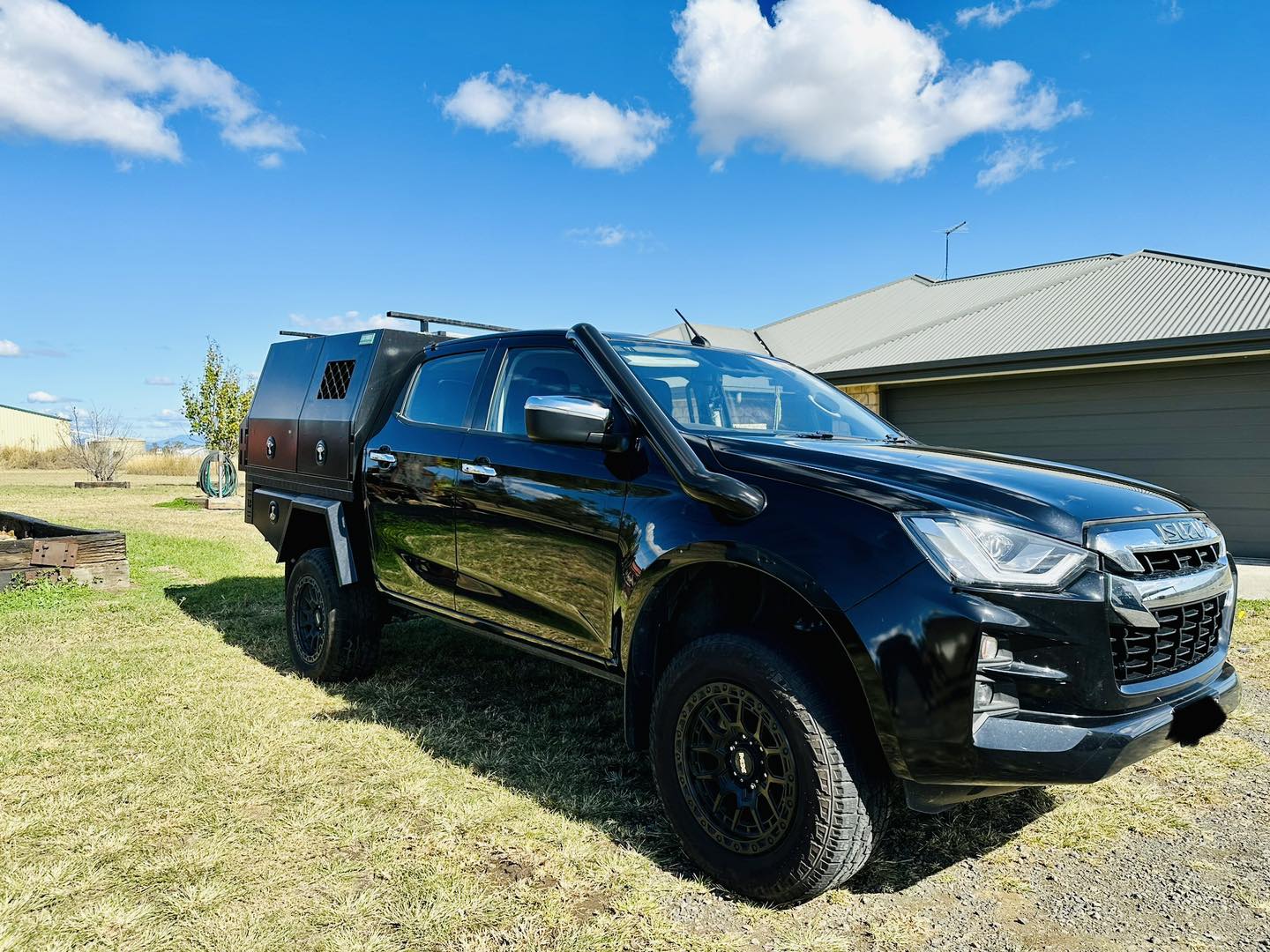Isuzu Dmax/Mux (2021-current) - Mid Entry Snorkel & Panel Airbox Package