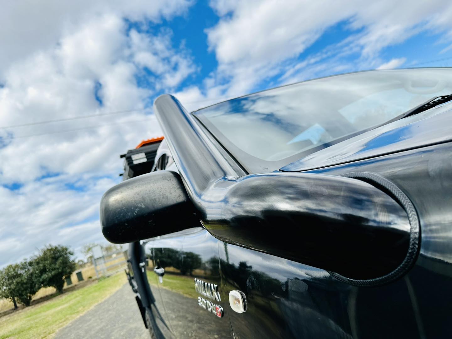 Toyota Hilux N70 (2005 - 2014) - Mid Entry Snorkel & Clear Top Airbox Package