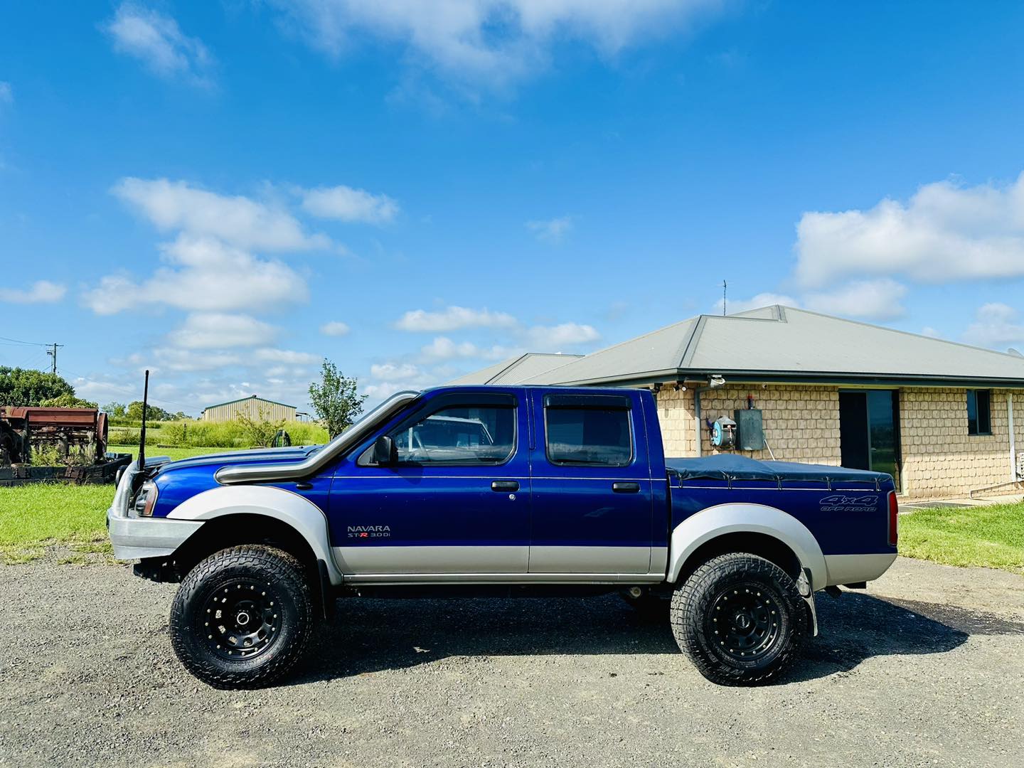 Nissan Navara D22 - 4" Recessed/Cover Up Snorkel for Safari Snorkel