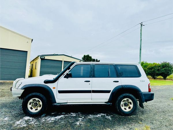 Nissan Patrol GU S1-4 - Cover up / Rounded Guard Entry Snorkel - Seamless Powder Coated