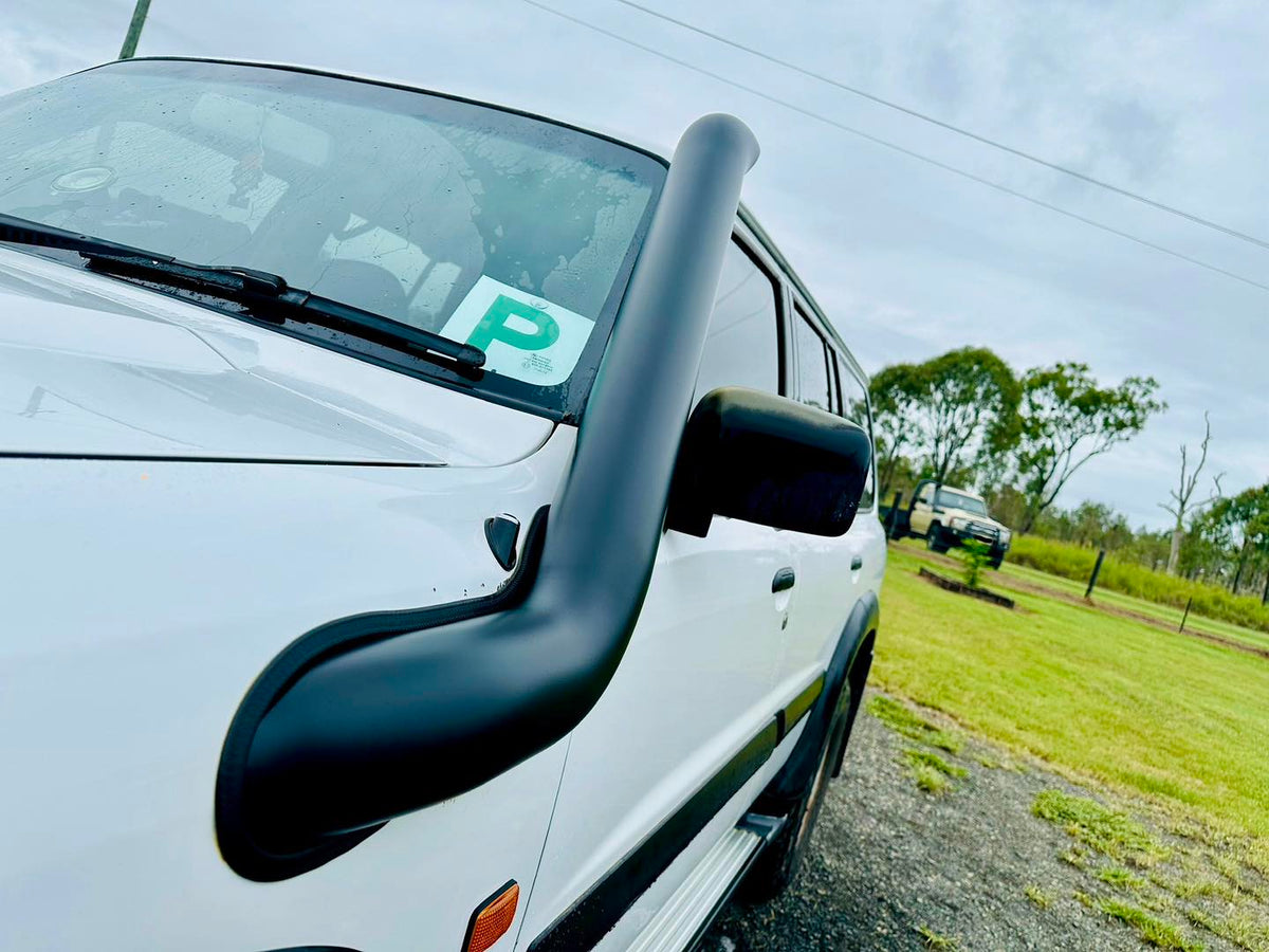 Nissan Patrol GU S1-4 - Cover up / Rounded Guard Entry Snorkel - Seamless Powder Coated