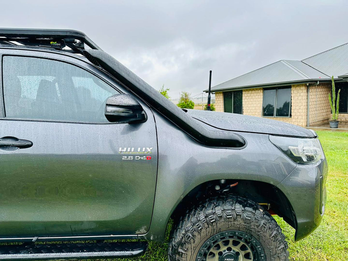 Toyota Hilux N80 - (2015 & Onward) - Mid Entry Snorkel - Basic Weld Polished