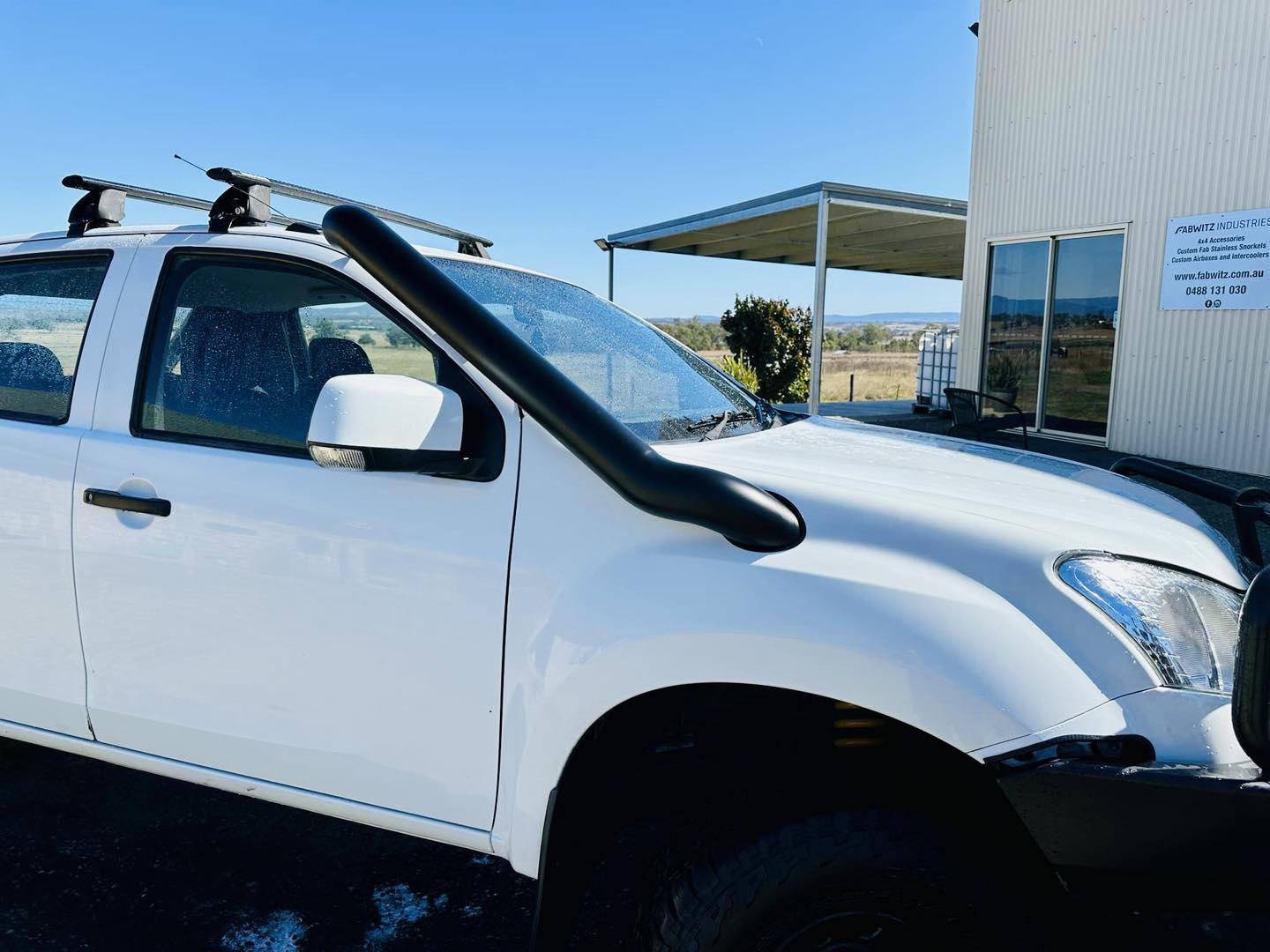 Isuzu Dmax/Mux (2016-2020) - Mid Entry Snorkel & Clear Top Airbox Package