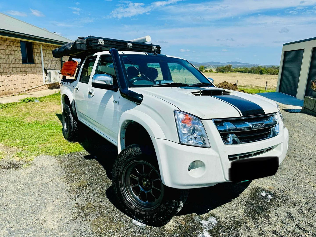 Isuzu Dmax (2008 - 2011) - Mid Entry Snorkel - Seamless Powder Coated