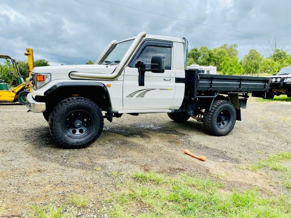 Toyota Landcruiser HDJ - 79 Series (6 Cylinder) - 4" DUAL Snorkels - Basic Weld Polished