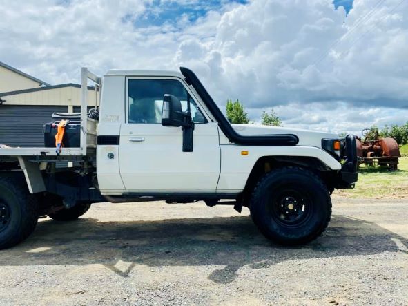 Toyota Landcruiser HDJ 79 Series (1HD-FTE) - 4" Snorkel & Airbox Package