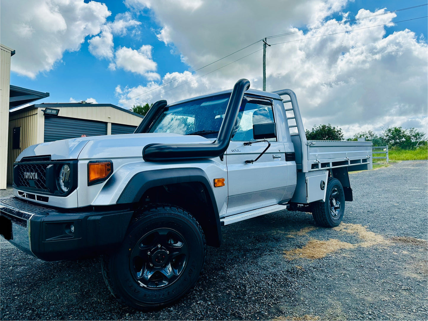 Toyota Landcruiser (2024 - current) - VDJ 70 Series - DUAL 5" Snorkels - Basic Weld Powder Coated